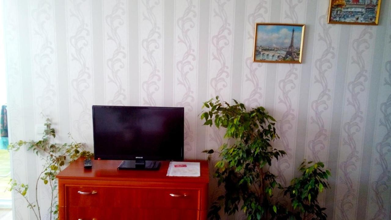 Apartment On Prospekt Peremogi Chernihiv Exterior foto